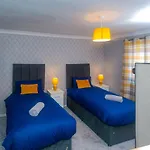 Superb Dwelling! Fast Wifi, Parking, Patchway